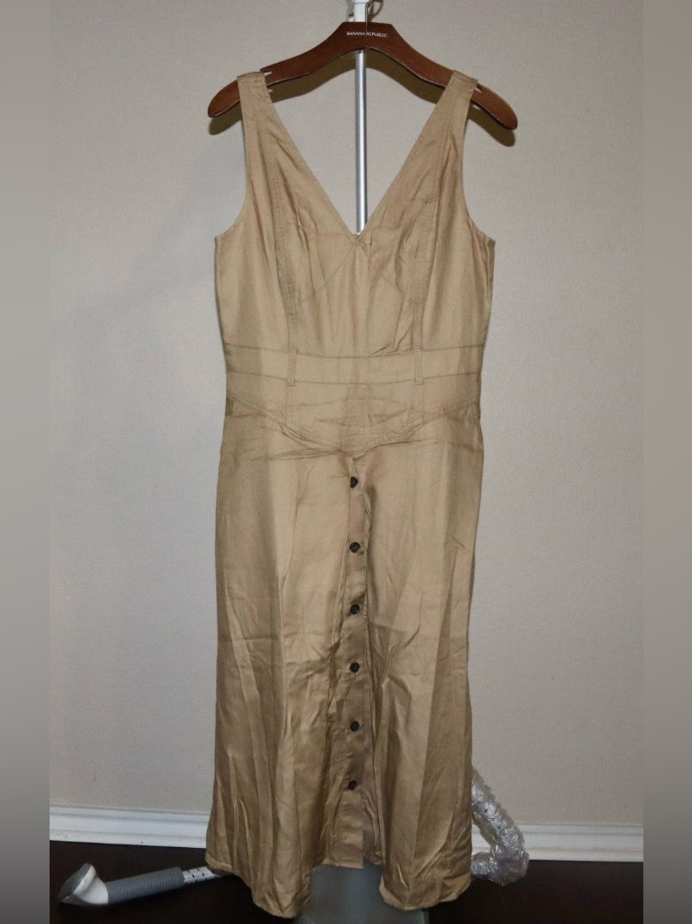 Banana Republic Sleeveless V-Neck Button-Front Maxi Dress in Beige